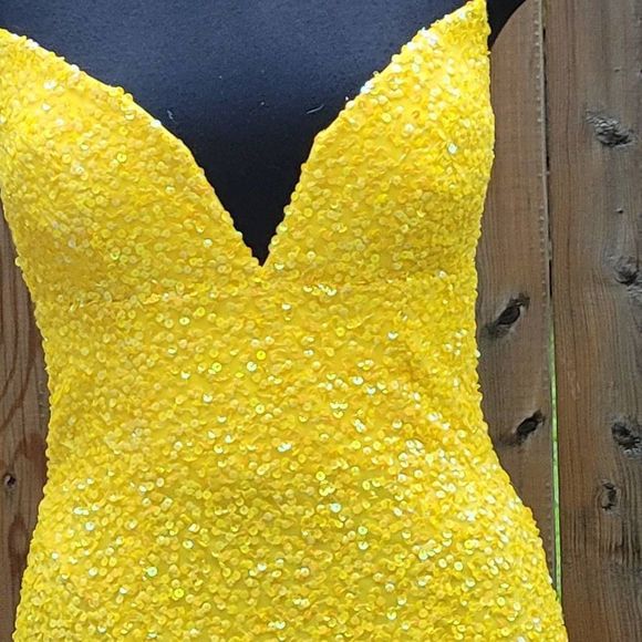 Ashley Lauren Yellow Sequin Strapless Dress Size 0 - Picture 5 of 17